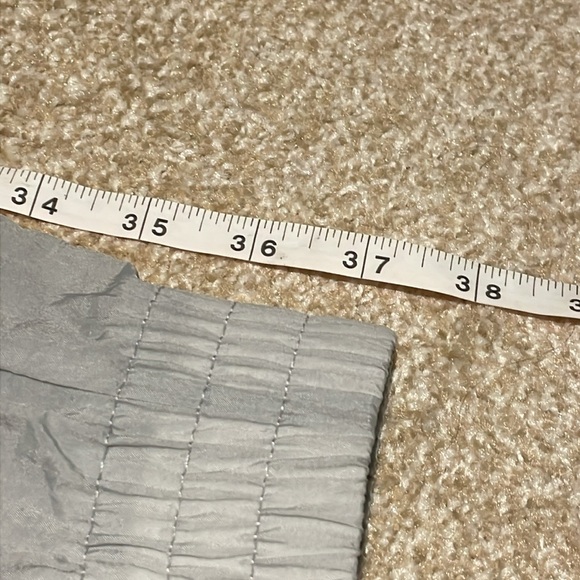 Nike Girls Light Grey Cargo Track Jogger Pants In Size Youth XL - Picture 9 of 15